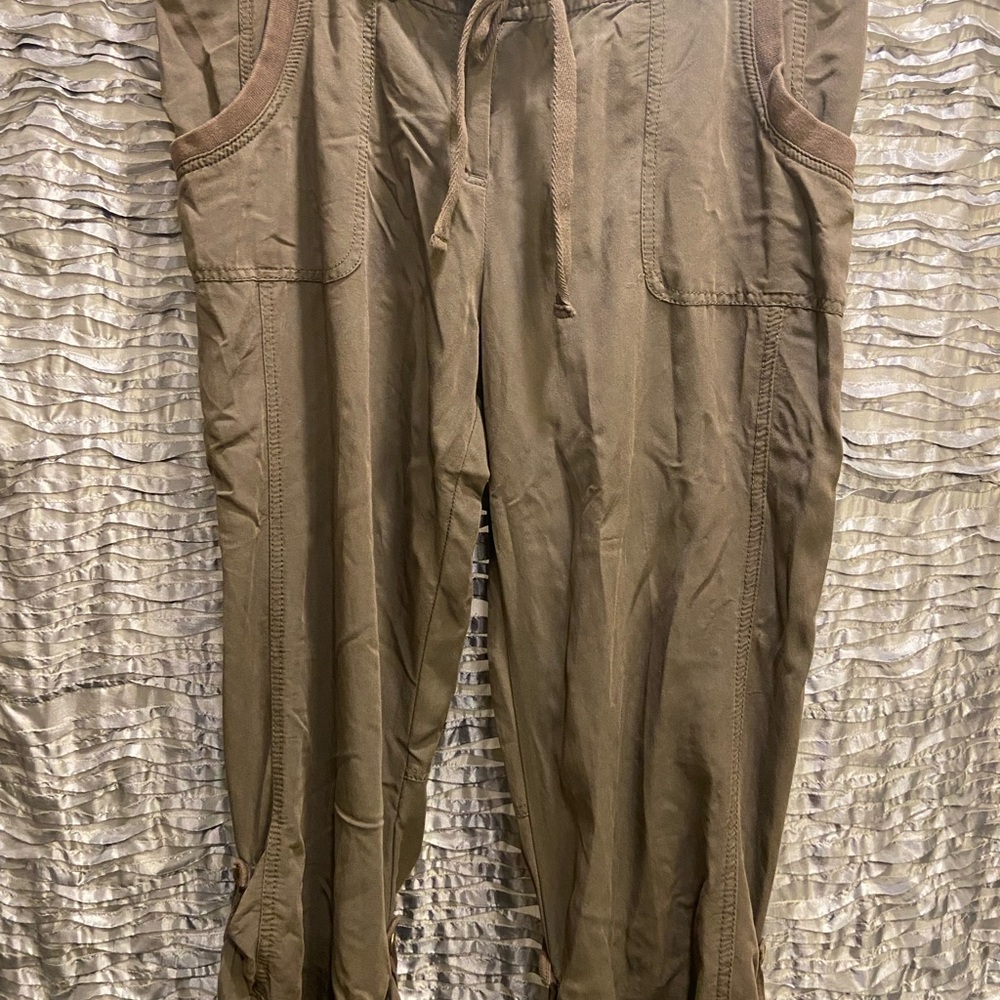 New York & Company Women’s Green Cargo Pants Size 12 Pre owned